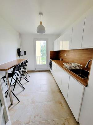 Appartement - 94 m² - 5 pièces