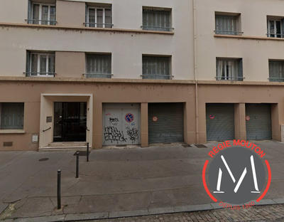 Parking / Garage - 8 m²