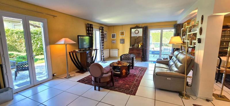 Maison - 194 m² - 8 pièces