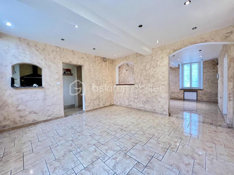 Maison - 190 m² - 7 pièces