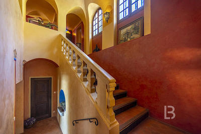 Maison - 322 m² - 10 pièces