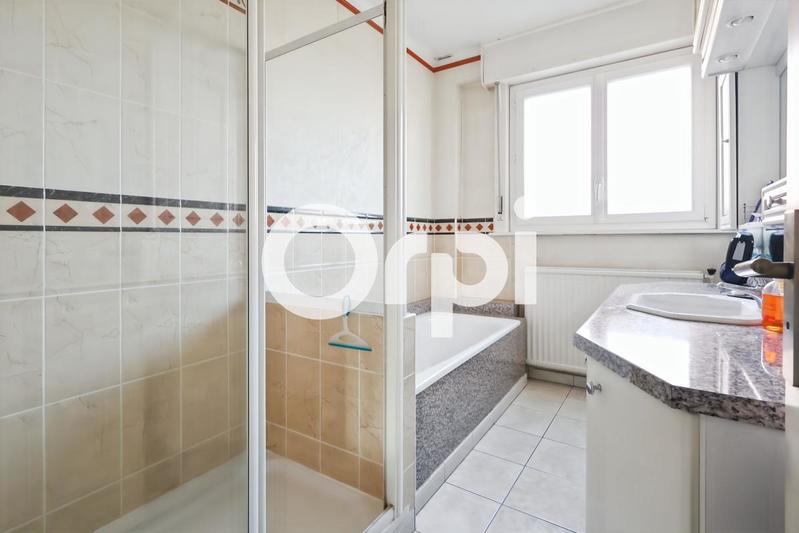 Maison - 122 m² - 7 pièces