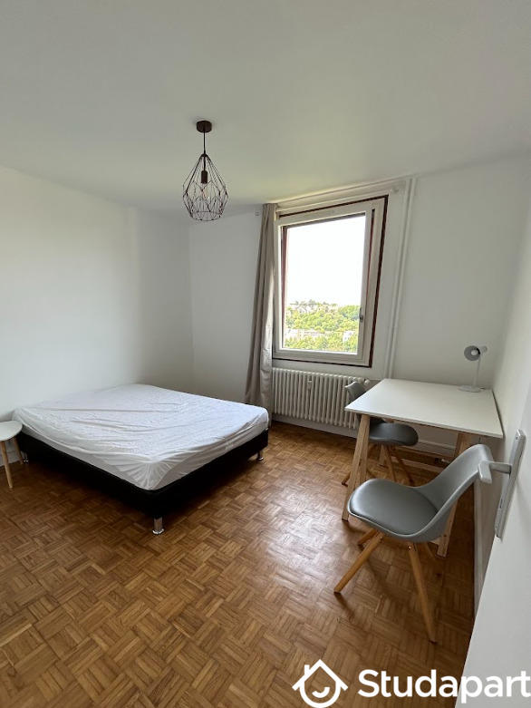 Chambre - 11 m² - 1 pièce