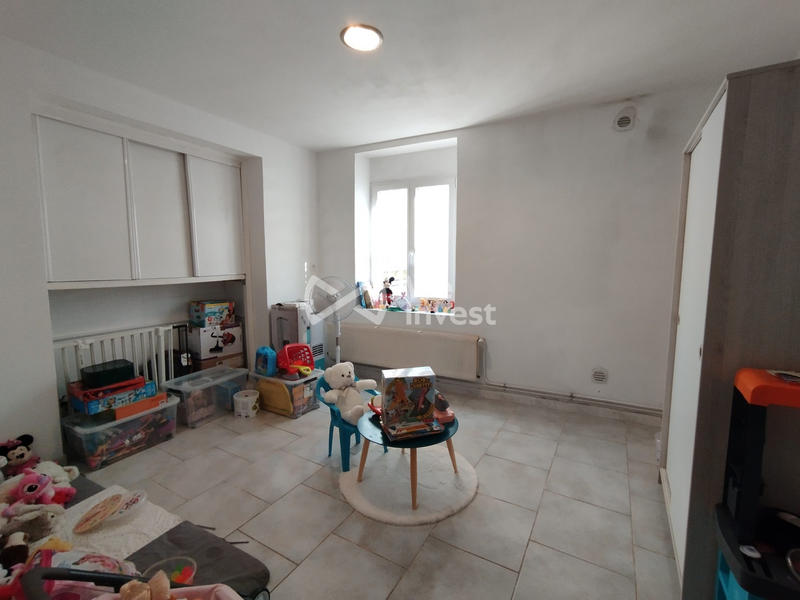 Immeuble - 150 m² - 1 pièce