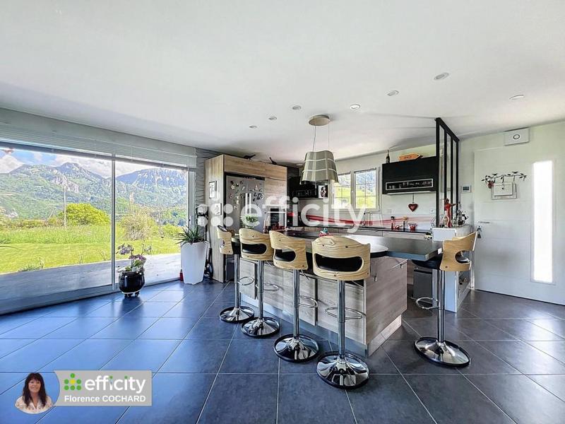 Maison - 193 m² - 4 pièces