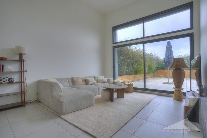 Appartement - 96 m² - 4 pièces