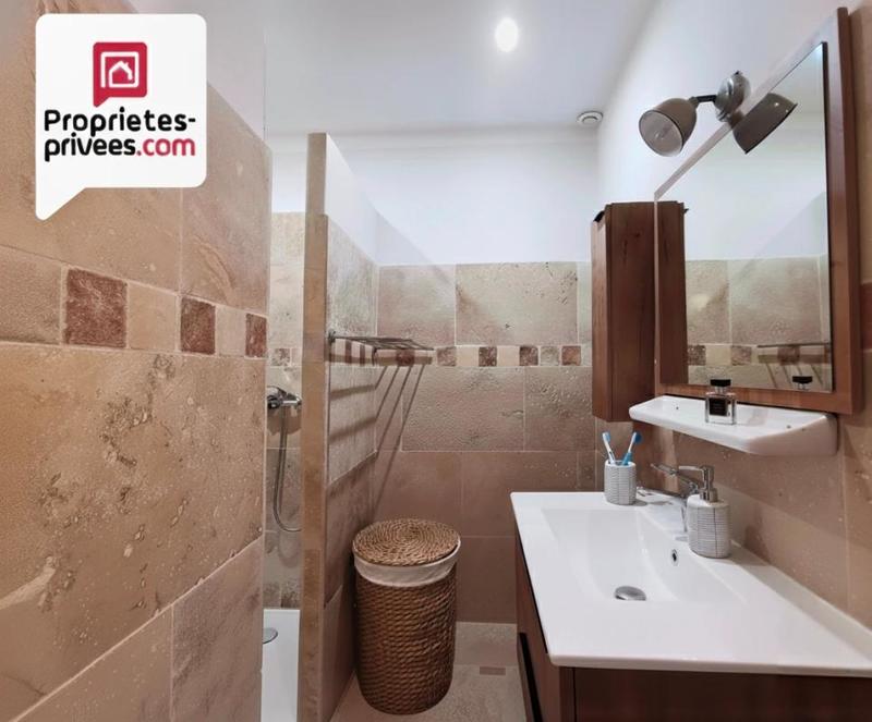 Maison - 170 m² - 9 pièces