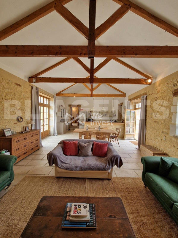 Maison - 200 m² - 8 pièces