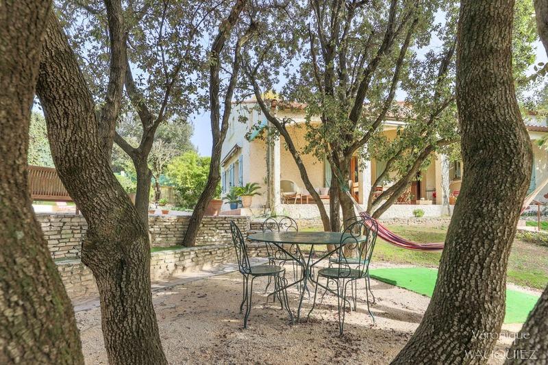 Maison - 200 m² - 9 pièces