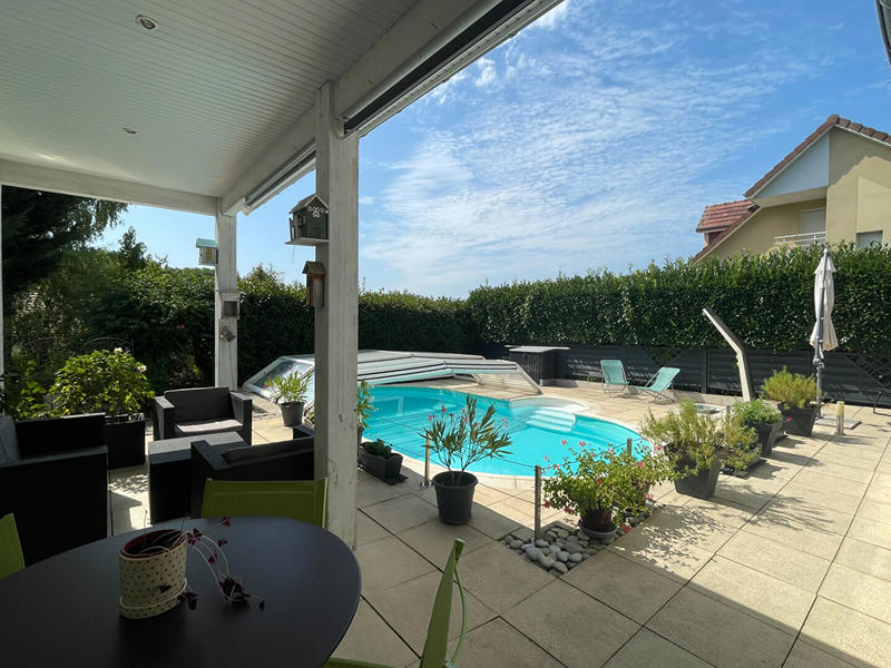 Maison - 160 m² - 8 pièces