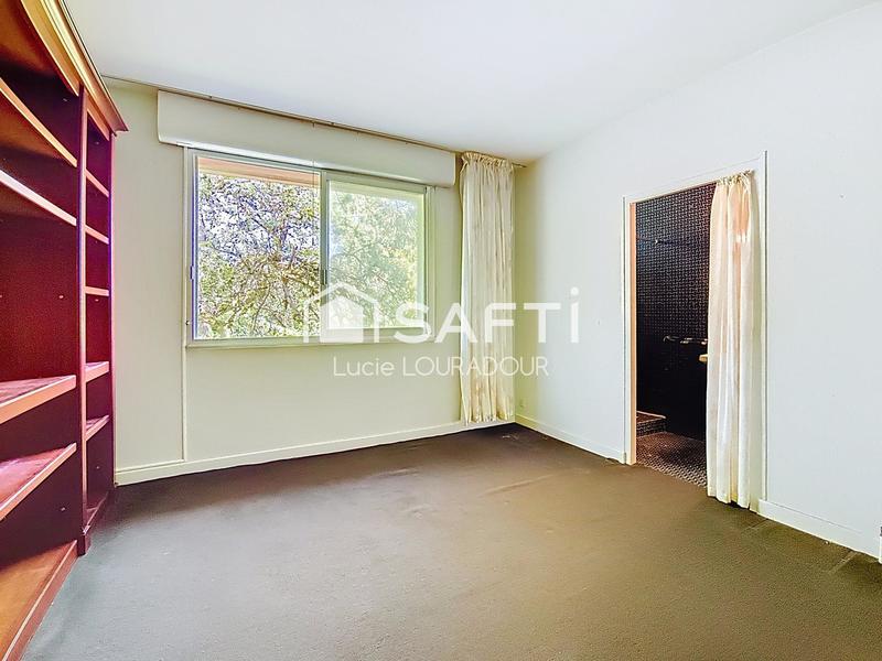 Maison - 257 m² - 11 pièces