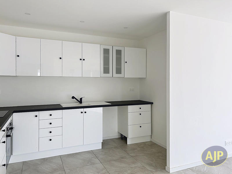 Maison - 98 m² - 4 pièces