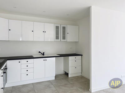 Maison - 98 m² - 4 pièces