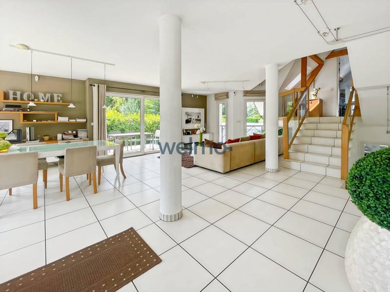 Bureau - 250 m² - 11 pièces