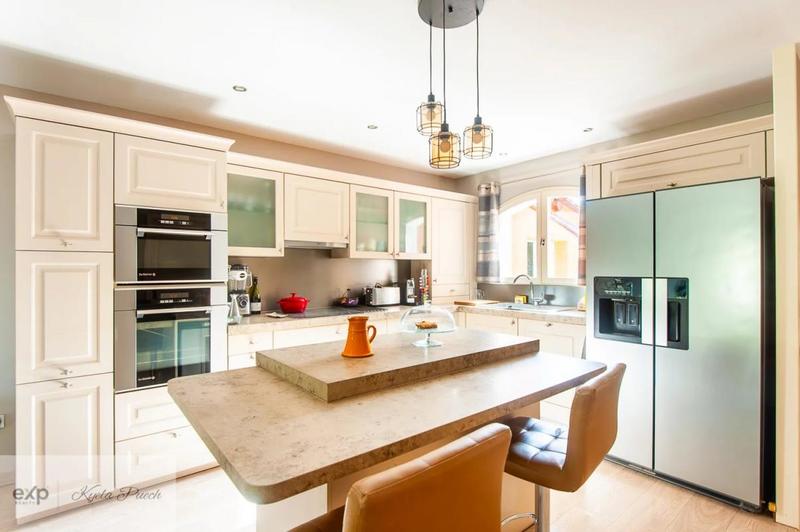 Villa - 152 m² - 8 pièces