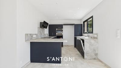 Maison d'architecte - 122 m² - 5 pièces