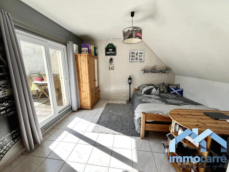 Maison traditionnelle - 142 m² - 7 pièces