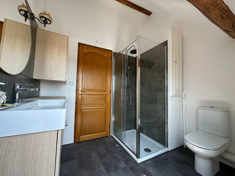 Corps de ferme - 243 m² - 9 pièces