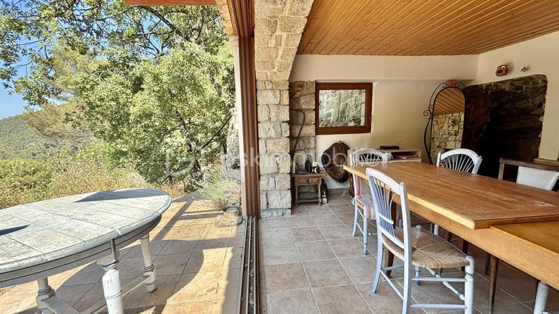 Maison en pierre - 77 m² - 3 pièces