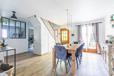 Maison - 99 m² - 4 pièces