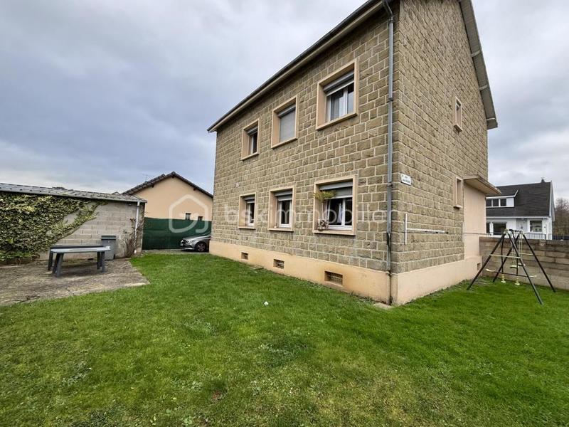 Demeure - 183 m² - 9 pièces