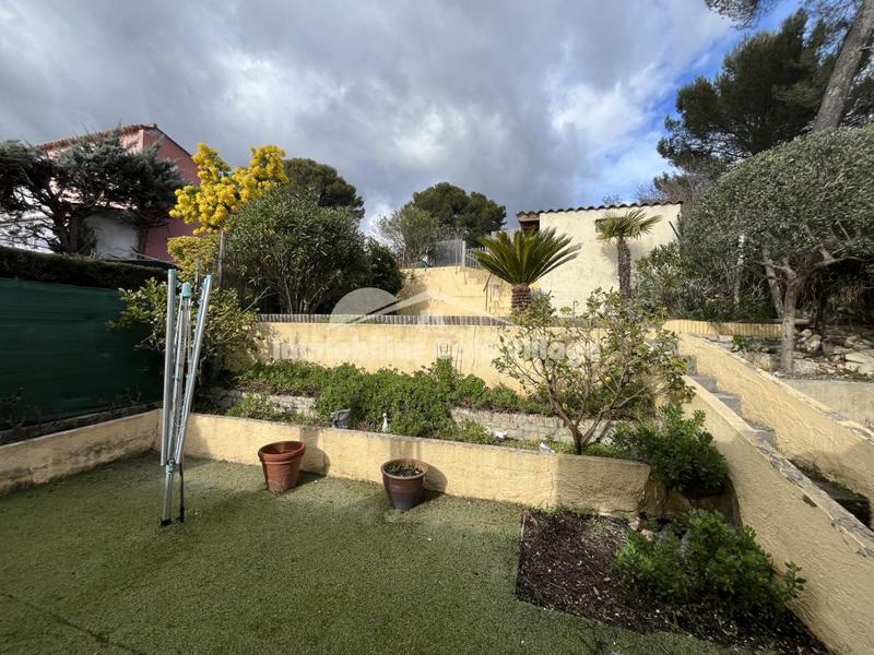 Maison jumelée - 105 m² - 5 pièces