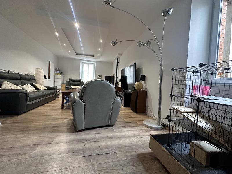 Maison - 186 m² - 7 pièces