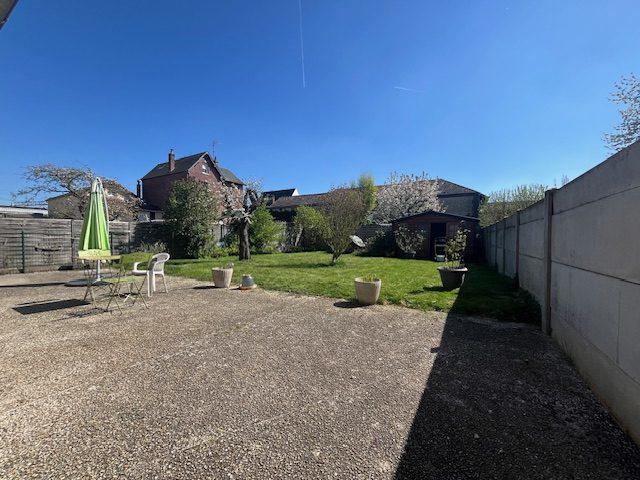 Maison - 90 m² - 6 pièces