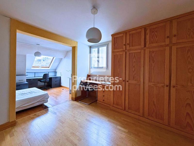 Immeuble - 147 m² - 6 pièces