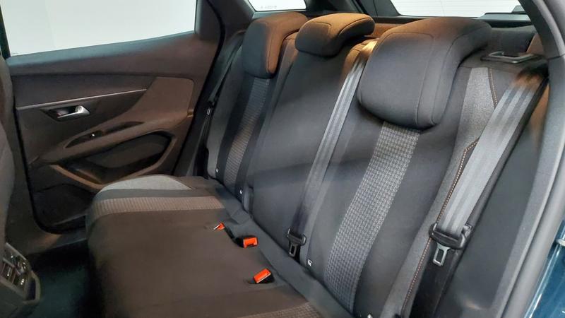 Peugeot 3008 BlueHDi 130 s&amp;S Eat8 Active Pack