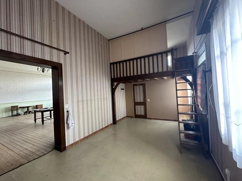 Maison - 202 m² - 6 pièces