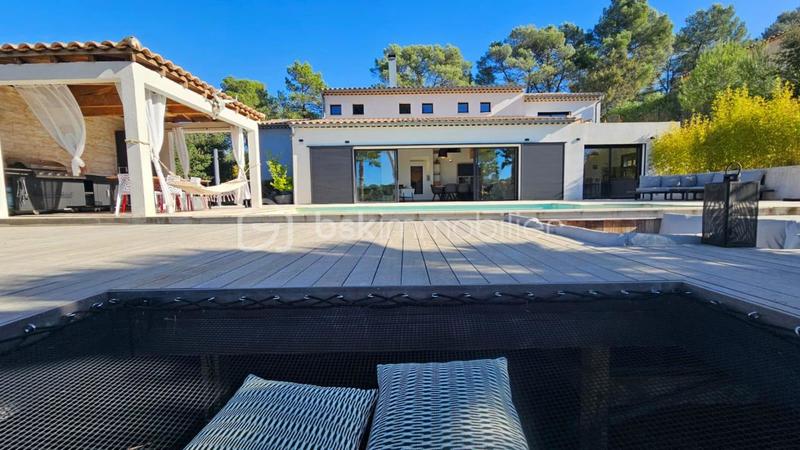 Maison - 170 m² - 4 pièces