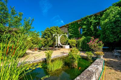 Mas - 466 m² - 13 pièces