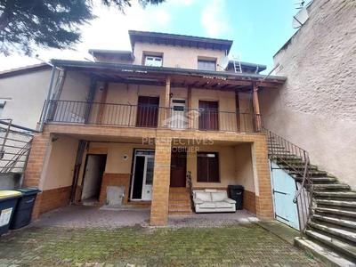 Immeuble - 210 m² - 8 pièces