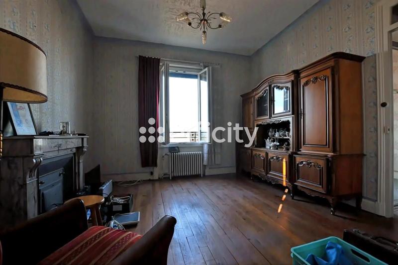 Maison - 90 m² - 5 pièces