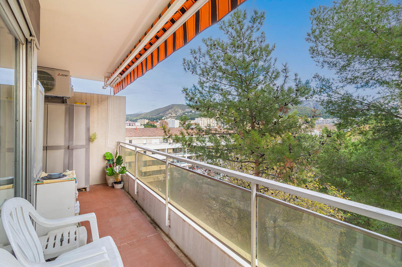 Appartement - 95 m² - 5 pièces