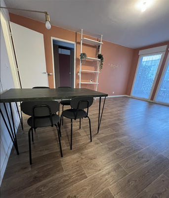 Appartement - 99 m² - 5 pièces