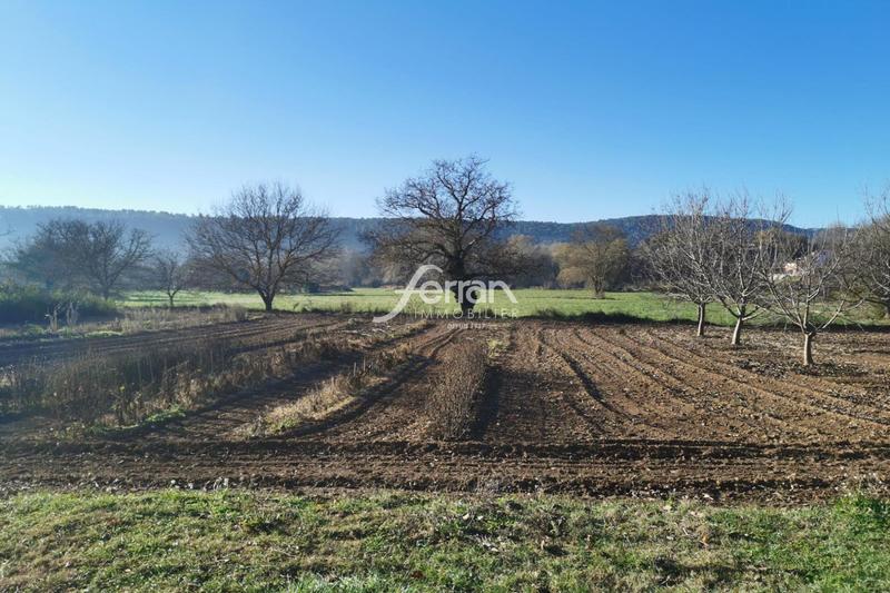Terrain - 2 200 m²