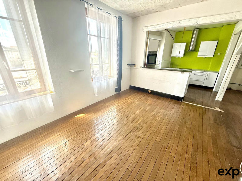 Maison - 163 m² - 9 pièces