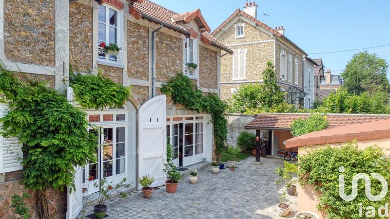 Maison - 177 m² - 7 pièces