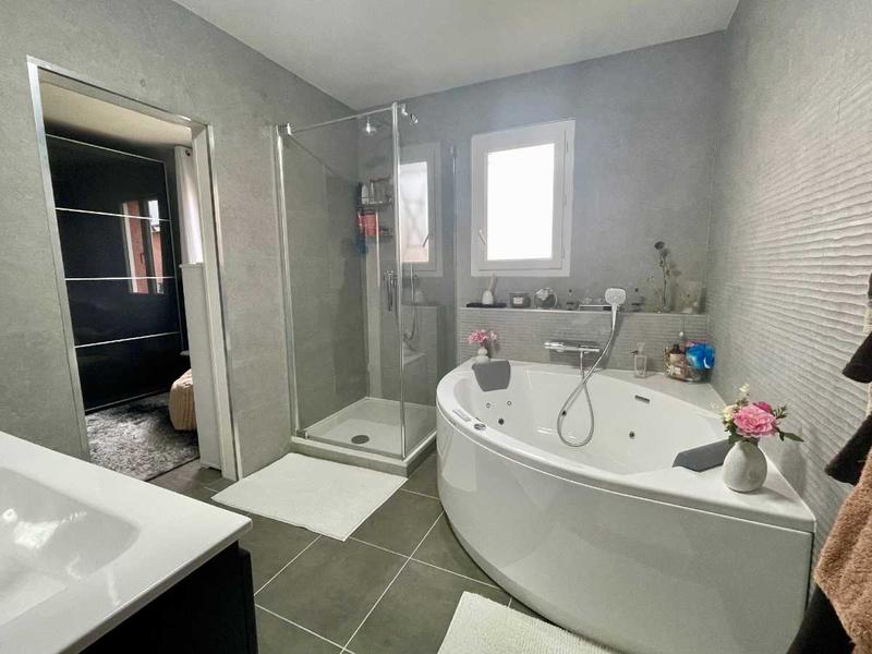 Maison - 150 m² - 5 pièces