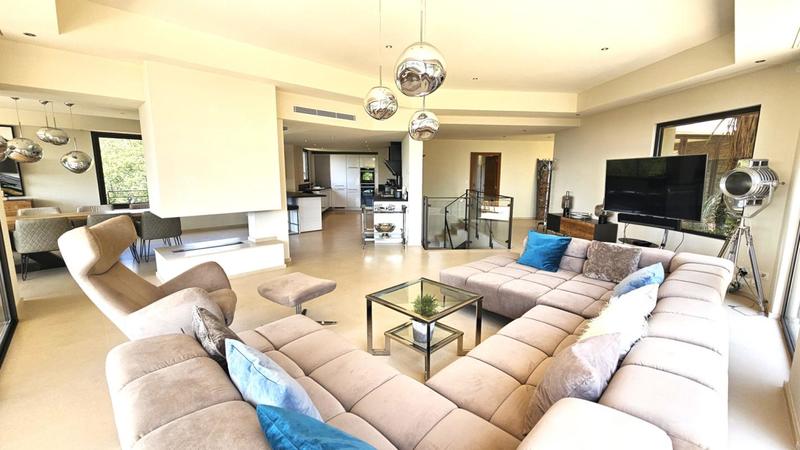 Demeure - 608 m² - 8 pièces