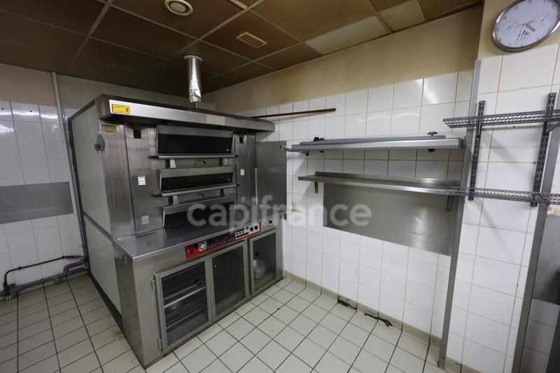 Local commercial - 191 m² - 4 pièces