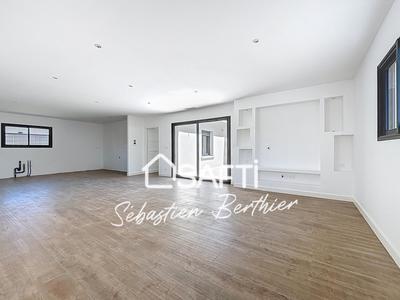 Maison - 130 m² - 5 pièces