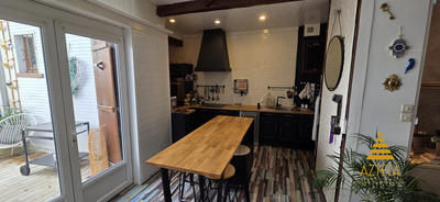 Maison - 158 m² - 9 pièces