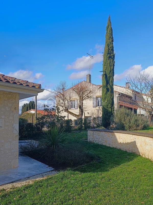 Maison de ville - 276 m² - 11 pièces