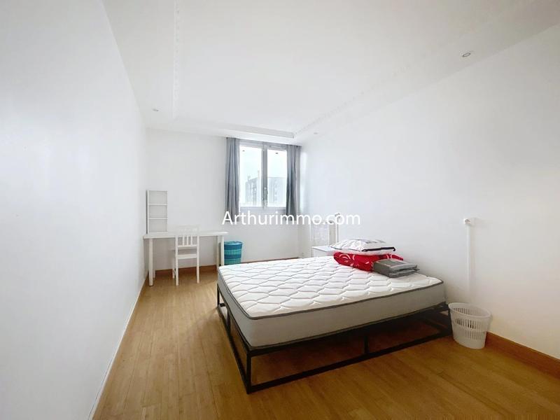 Appartement - 90 m² - 4 pièces