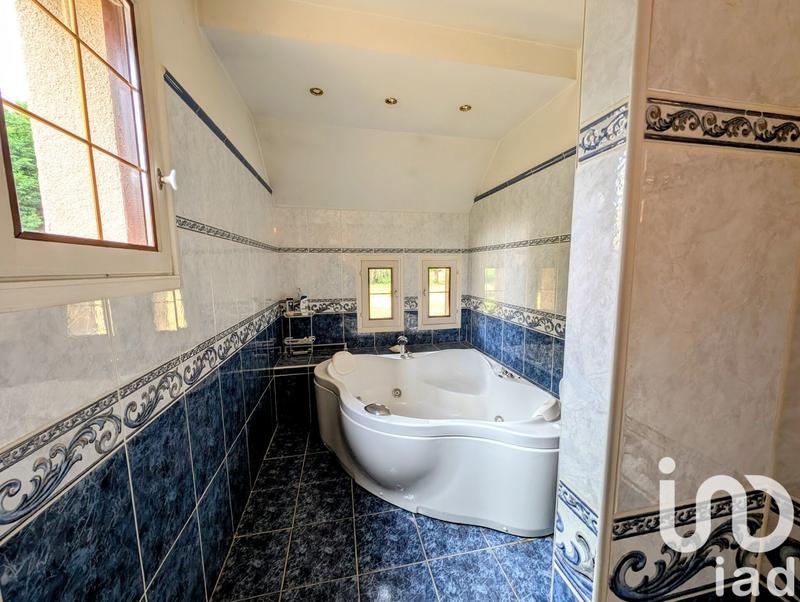 Maison - 192 m² - 6 pièces