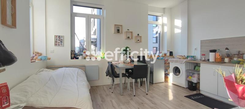 Immeuble - 141 m² - 6 pièces