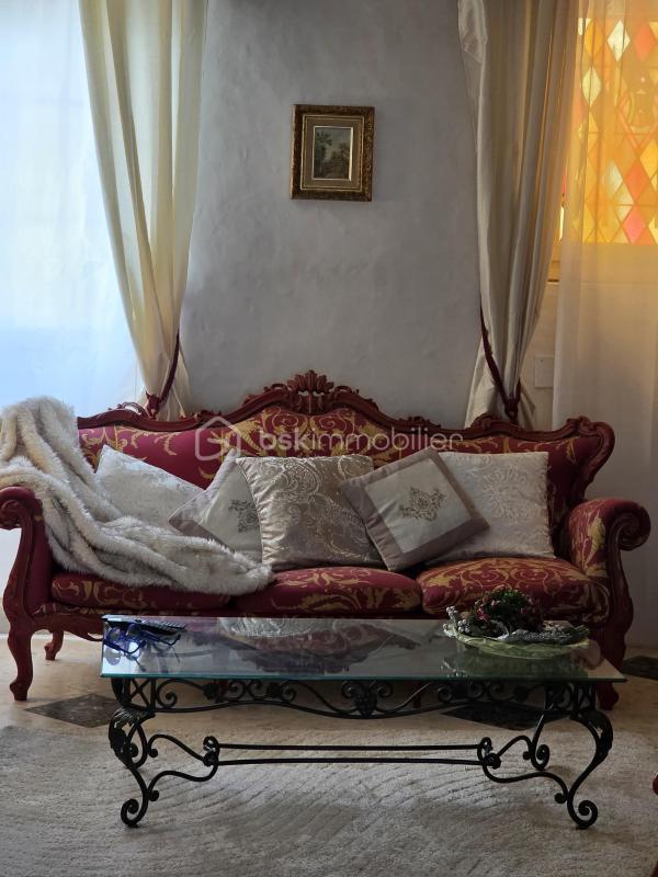 Propriété - 181 m² - 5 pièces